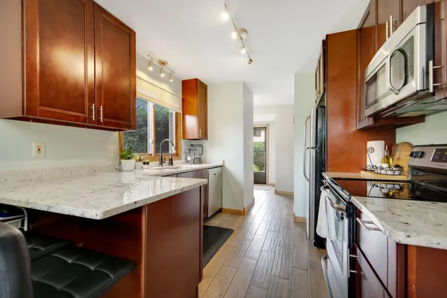 $249,900 | 8775 Maplebrook Parkway North, Brooklyn Park, MN 55445