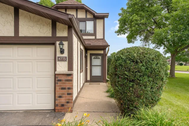 $249,900 | 8775 Maplebrook Parkway North, Brooklyn Park, MN 55445