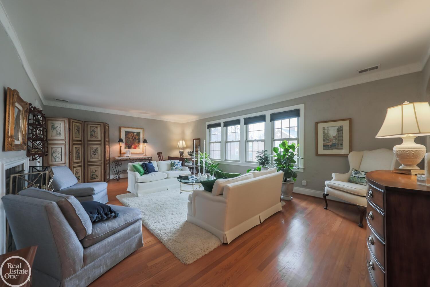 344 Neff Road Grosse Pointe, MI 48230 - Photo 19 of 41 50096730-19.JPG
