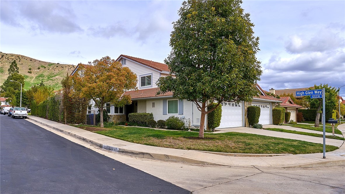 19545 Shadow Springs Way Porter Ranch, CA 91326 - Photo 1 of 1 Gallery Image 1