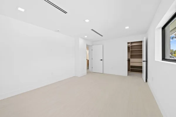 $3,577,000 | 3821 Northeast 26th Avenue, Lighthouse Point, FL 33064