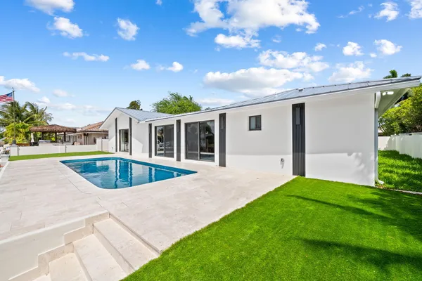 $3,577,000 | 3821 Northeast 26th Avenue, Lighthouse Point, FL 33064