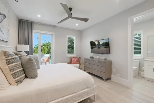 $3,495,000 | 80639 Old Highway, Unit 201, Islamorada, FL 33036