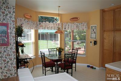 4768 Devonshire Place Santa Rosa, CA 95405 - Photo 4 of 11 Gallery Image 4