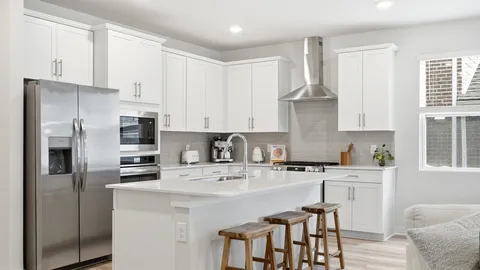 $585,000 | 854 Nightingale Avenue, Hendersonville, TN 37075
