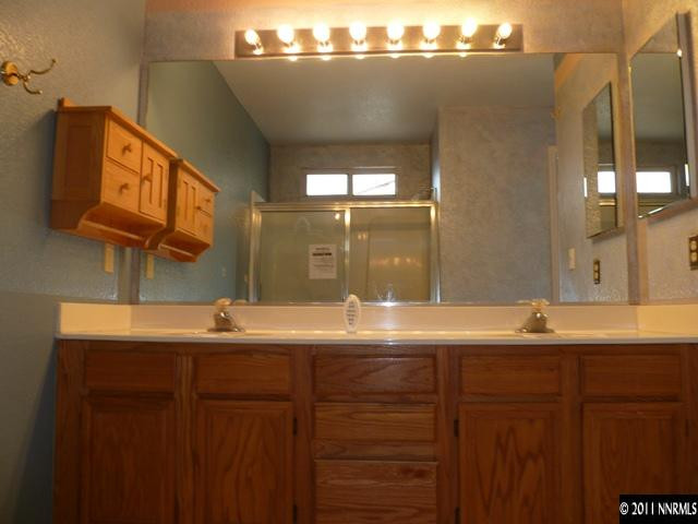 6910 Forsythia Way Reno, NV 89506 - Photo 8 of 9 Photo 8