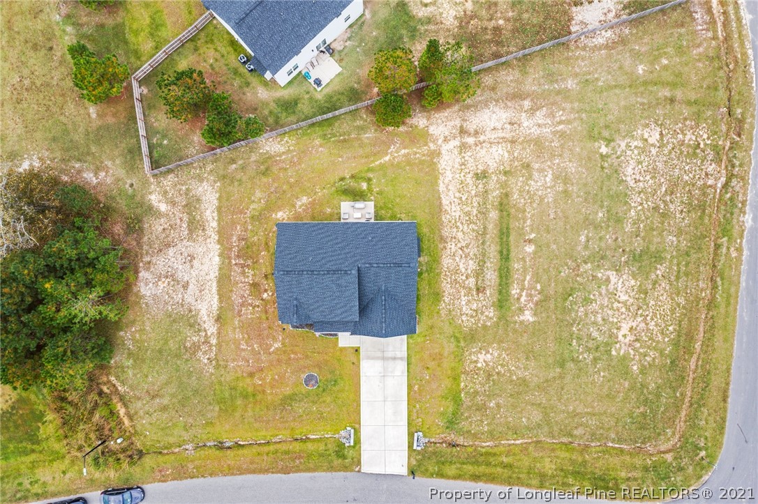171 Apache Trail Sanford, NC 27332 - Photo 7 of 38 a bathroom with a shower