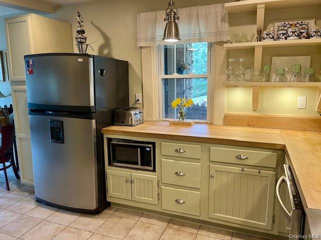 47 Mine Hill Road Cornwall, NY 12518 - Photo 14 of 45 a kitchen with stainless steel appliances a refrigerator and a stove