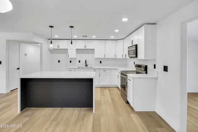 $429,900 | 1831 North 74th Lane, Phoenix, AZ 85035