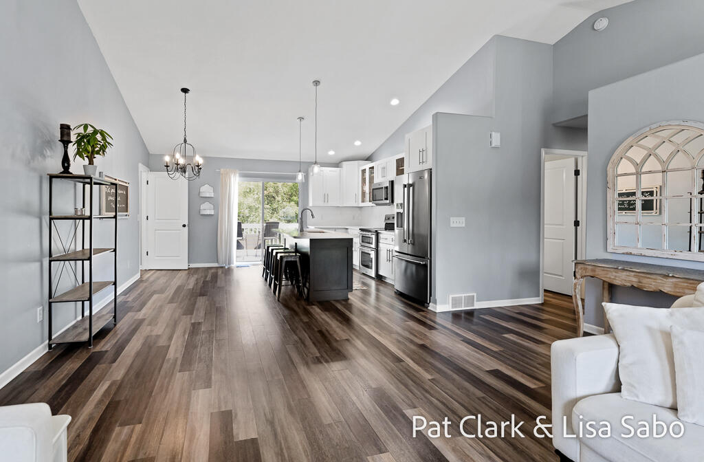 3296 Rambling Brook Road Muskegon, MI 49444 - Photo 7 of 63 3296RamblingBrookRd-37LoRes
