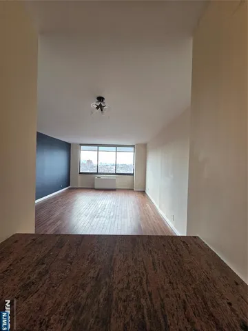 $2,900 | 770 Anderson Avenue, Unit 11C, Cliffside Park, NJ 07010