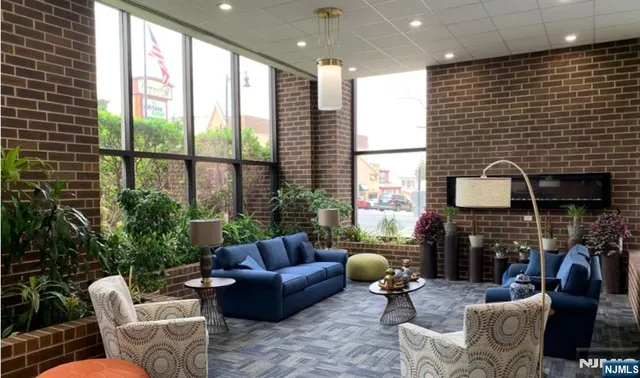 $2,900 | 770 Anderson Avenue, Unit 11C, Cliffside Park, NJ 07010