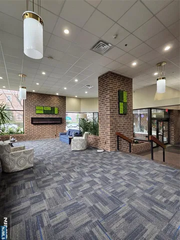 $2,900 | 770 Anderson Avenue, Unit 11C, Cliffside Park, NJ 07010