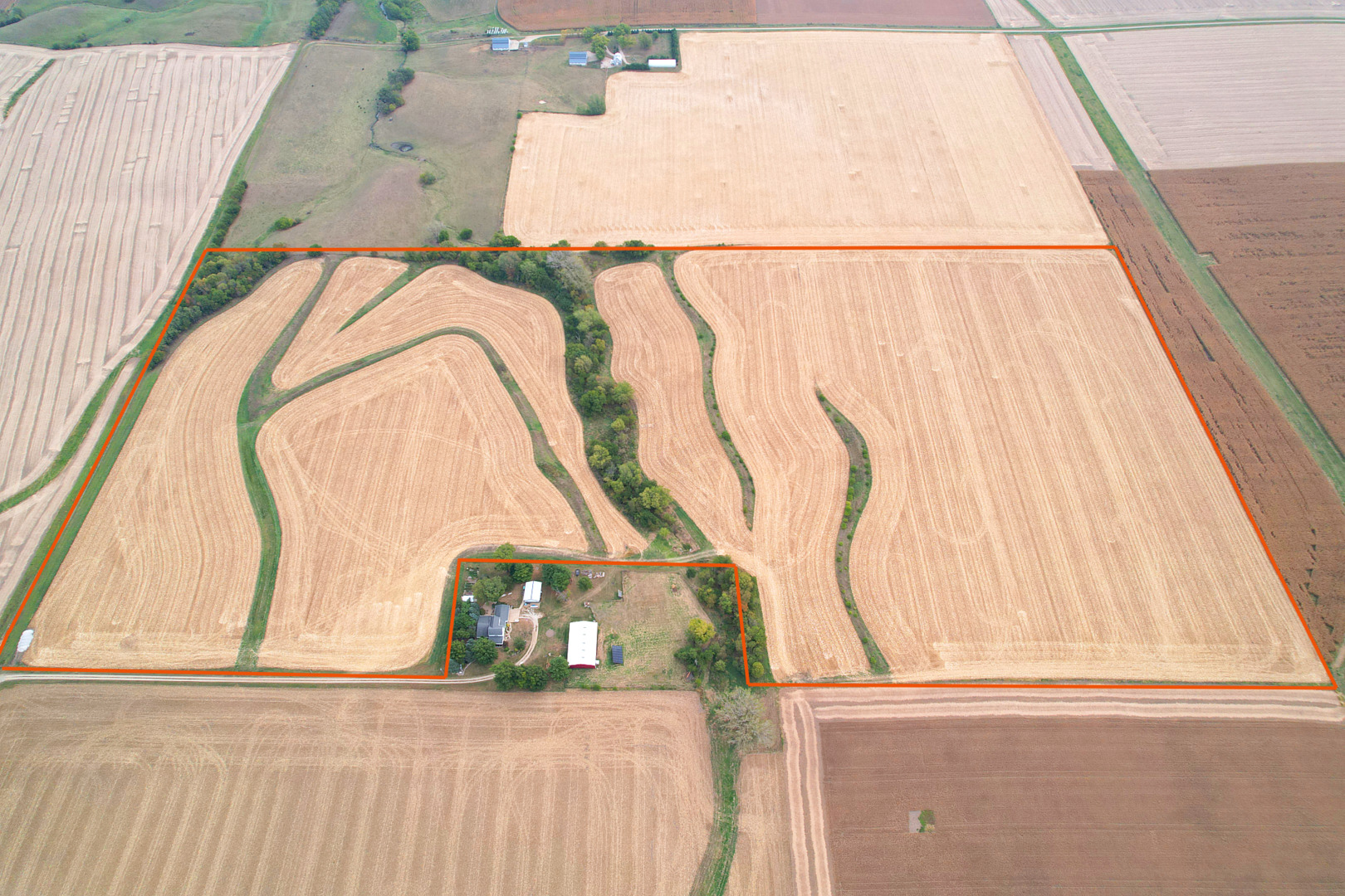 799 1500th Road Henry, IL 61537 - Photo 5 of 11 a close up of a bed