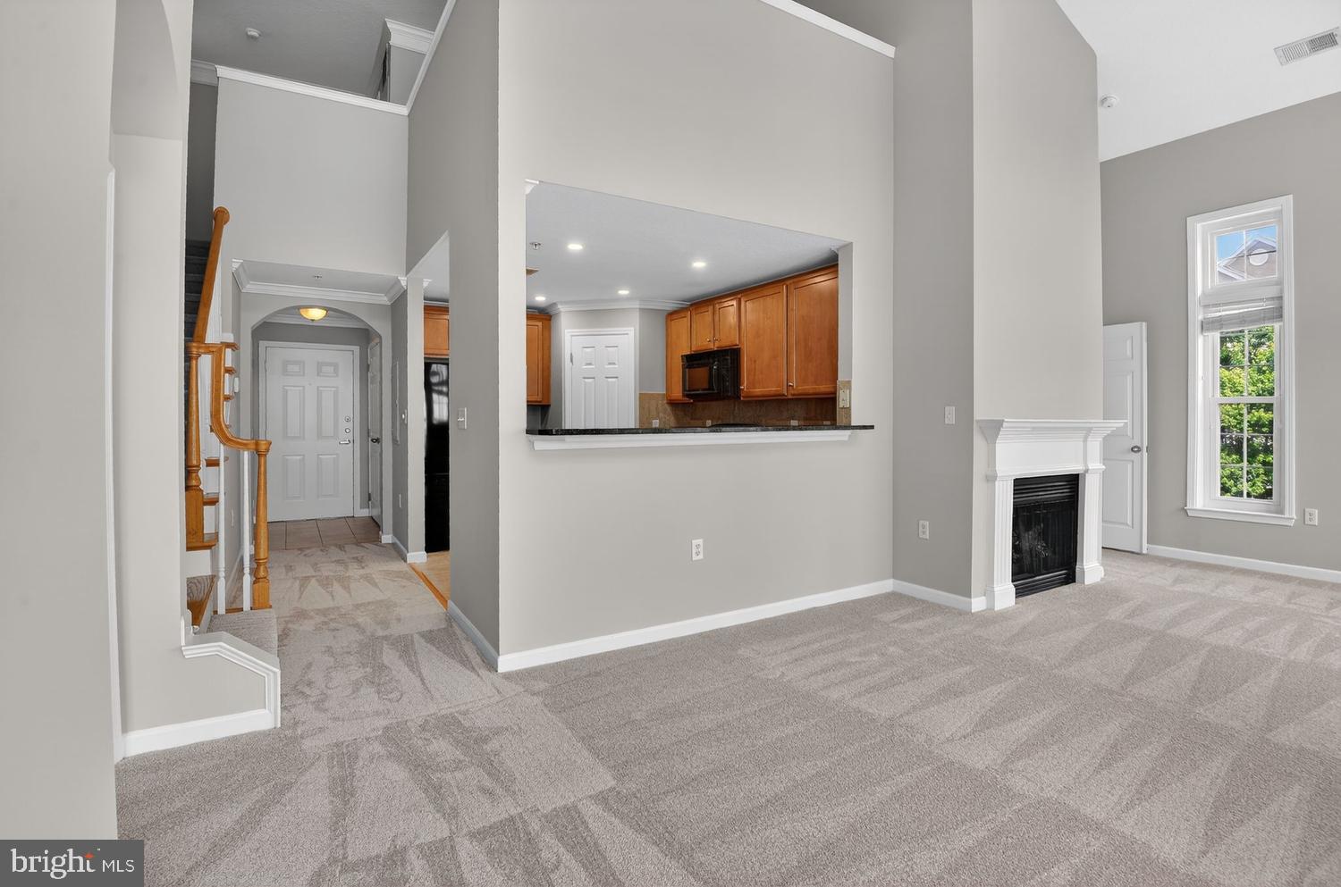 504 Sunset View Terrace Southeast, Unit 301 Leesburg, VA 20175 - Photo 8 of 57