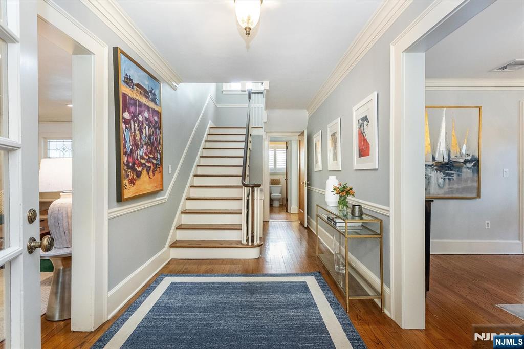 242 Forest Avenue Glen Ridge, NJ 07028 - Photo 5 of 49