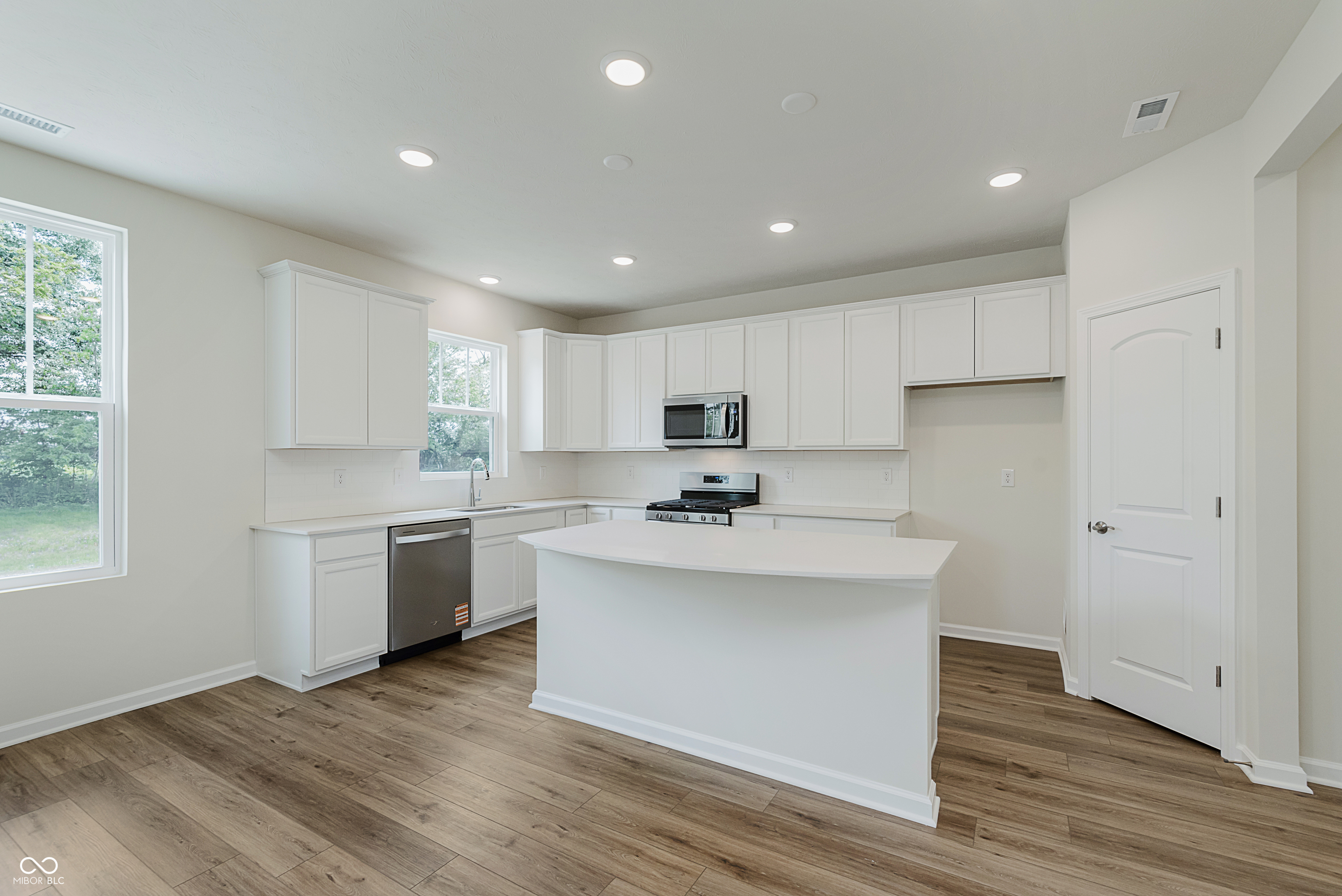 6784 Seabiscuit Road Whitestown, IN 46075 - Photo 2 of 26