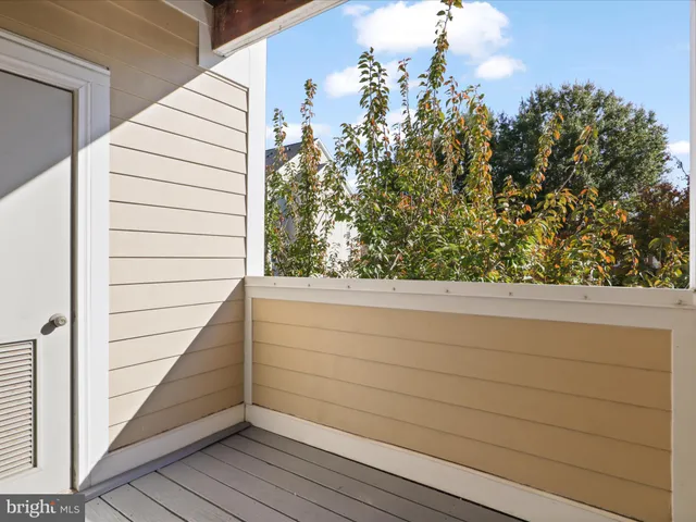 $409,999 | 2711 Bellforest Court, Unit 201, Vienna, VA 22180