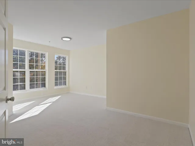 $409,999 | 2711 Bellforest Court, Unit 201, Vienna, VA 22180