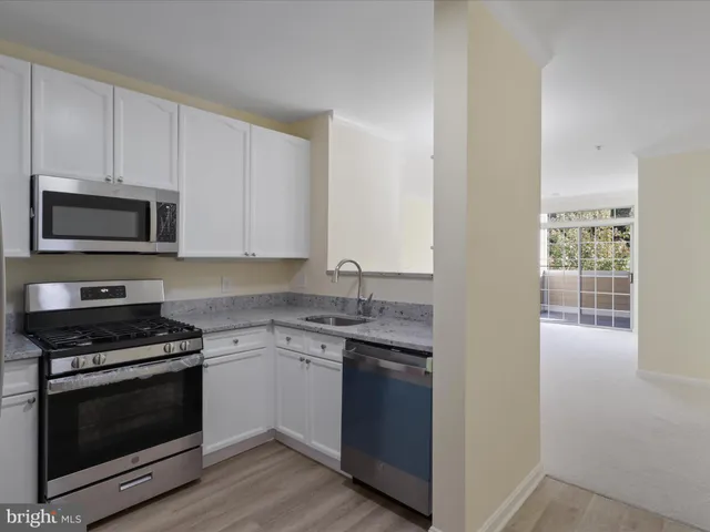 $409,999 | 2711 Bellforest Court, Unit 201, Vienna, VA 22180