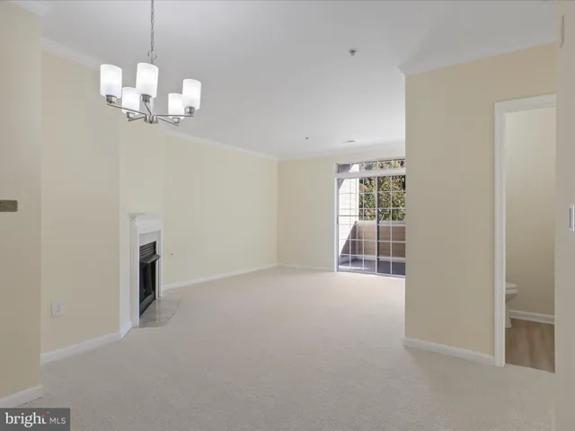 $409,999 | 2711 Bellforest Court, Unit 201, Vienna, VA 22180