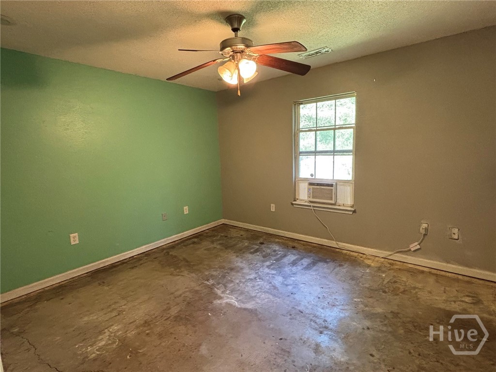 405 Shadowbrook Circle Springfield, GA 31329 - Photo 10 of 18 Gallery Image 10
