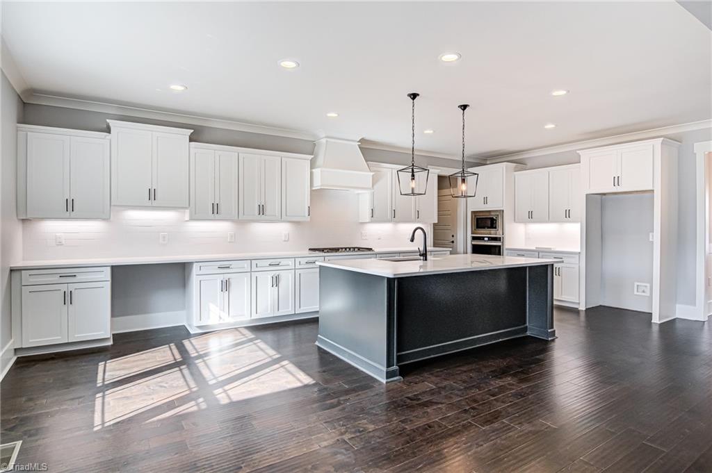 8595 San Marino Court Oak Ridge, NC 27310 - Photo 12 of 47 Gallery Image 12