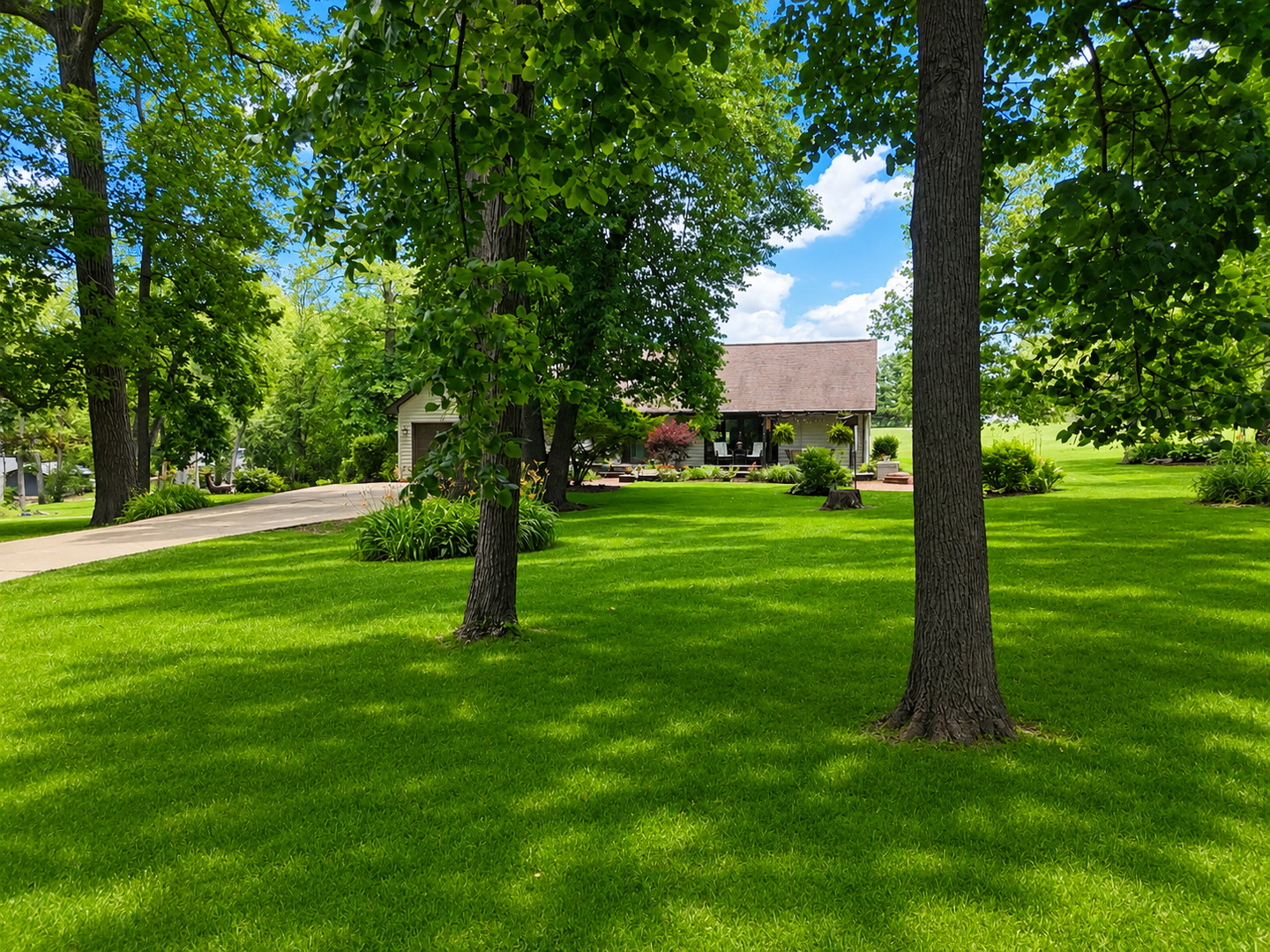 2579 West Fairgrounds Road Freeport, IL 61032 - Photo 3 of 58