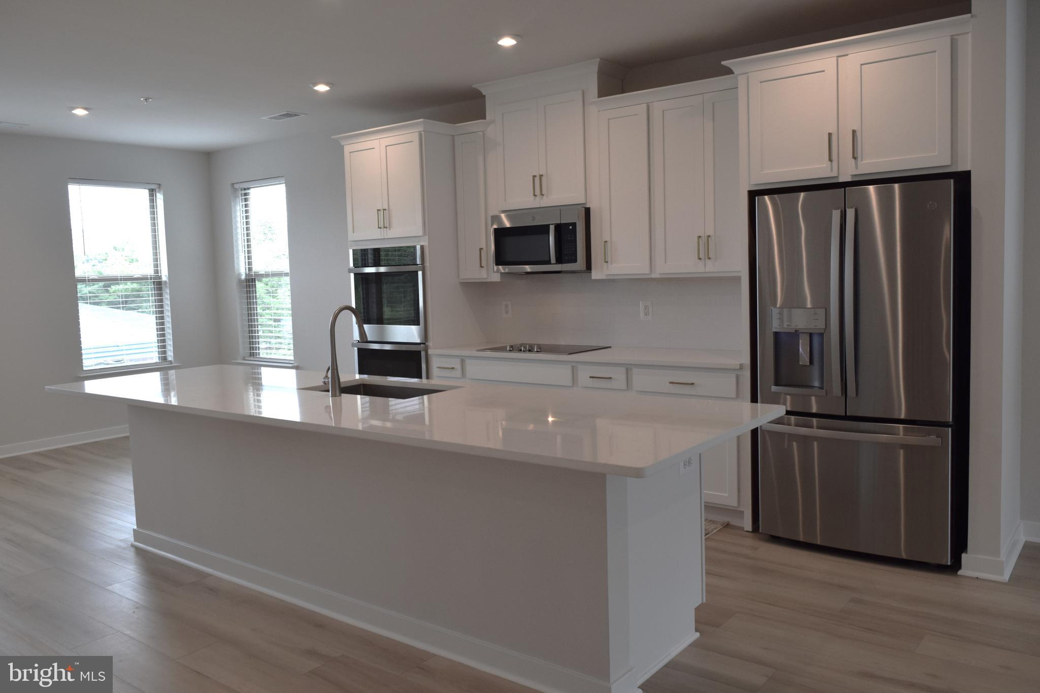 13542 Innovation Station Loop Herndon, VA 20171 - Photo 11 of 53 Kitchen with Stainless Steel Appliances