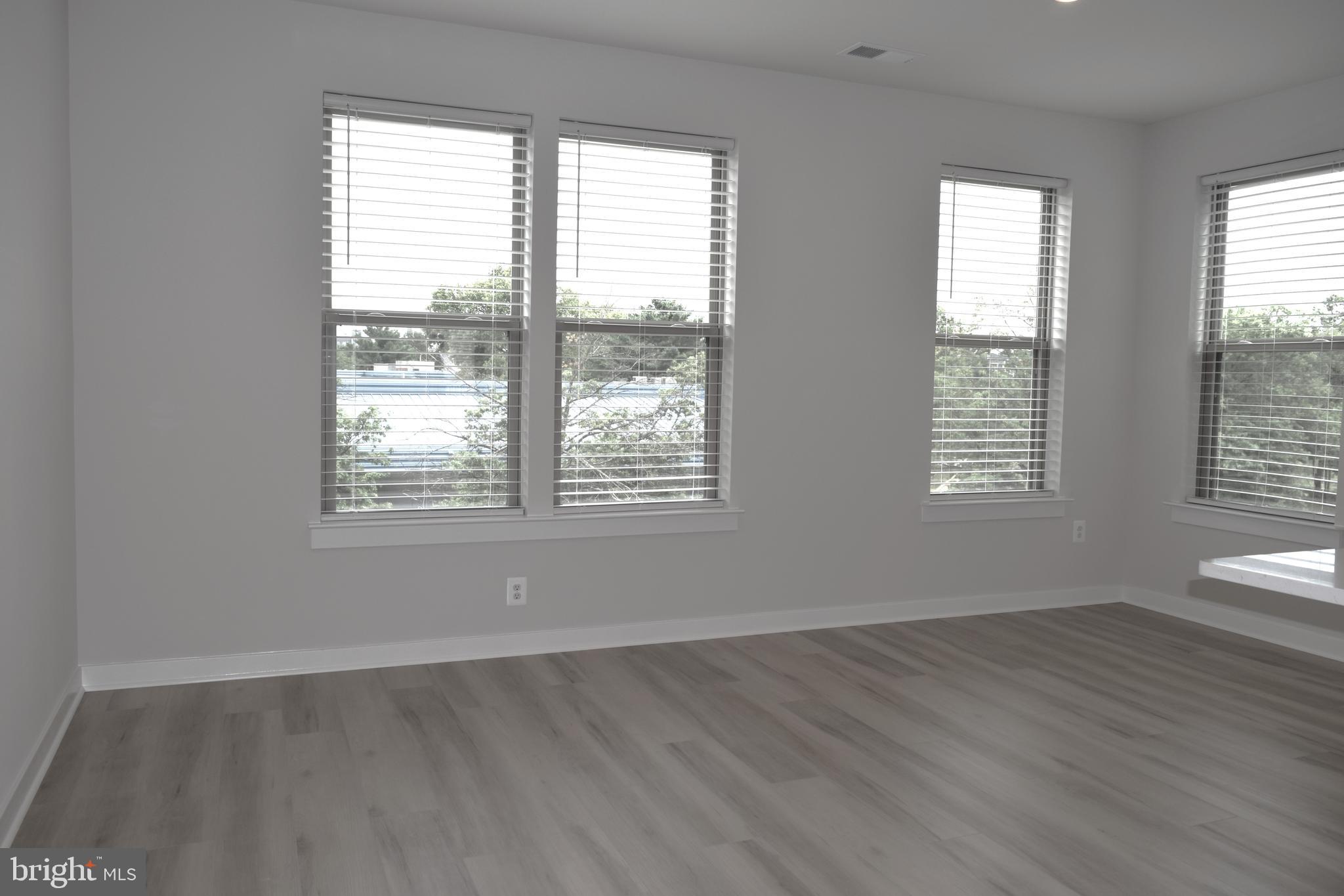 13542 Innovation Station Loop Herndon, VA 20171 - Photo 19 of 53 Dining Area Main Level