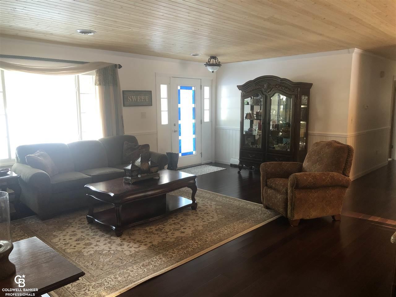 8825 Big Hand Road Columbus, MI 48063 - Photo 7 of 32 50002679-7.JPG
