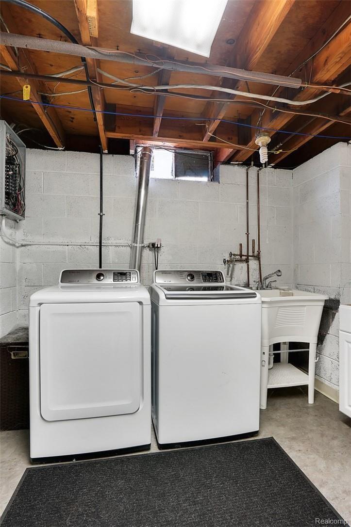 1231 Stellma Lane Rochester, MI 48309 - Photo 24 of 36 Super Clean Laundry room!