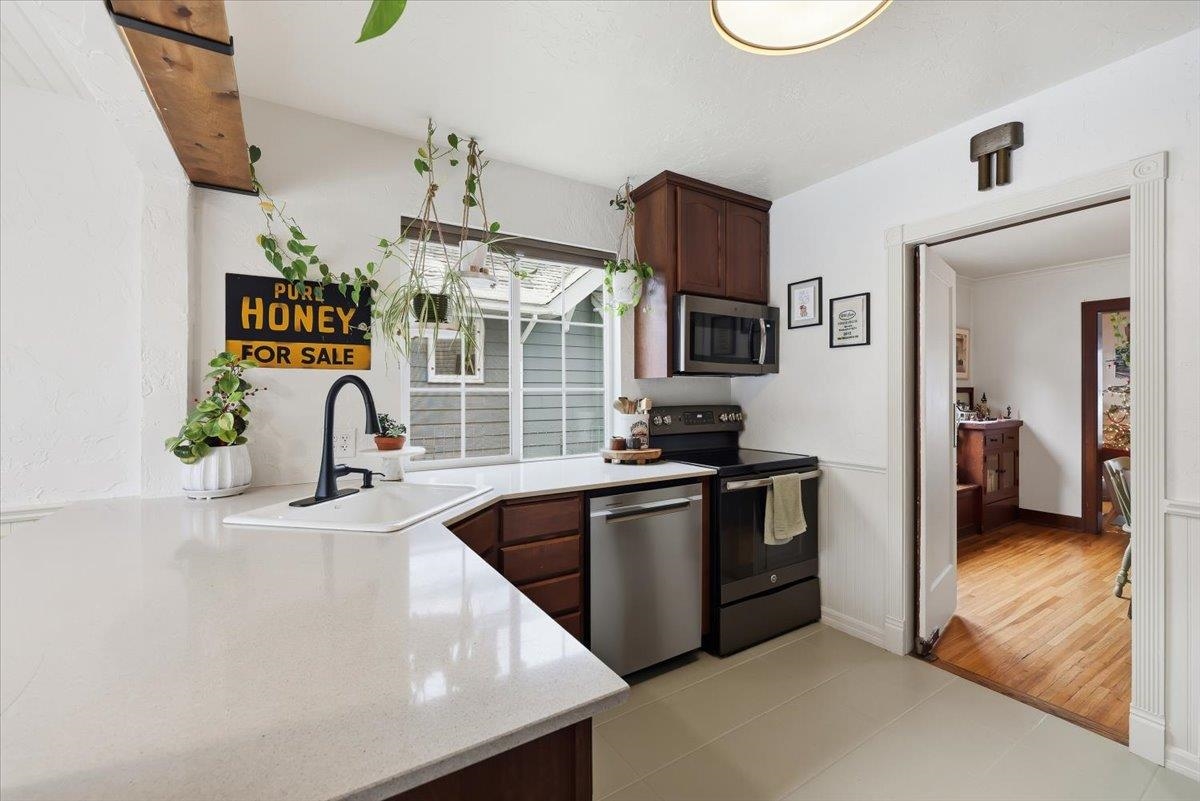 1004 East 13th Avenue Spokane, WA 99202 - Photo 8 of 24