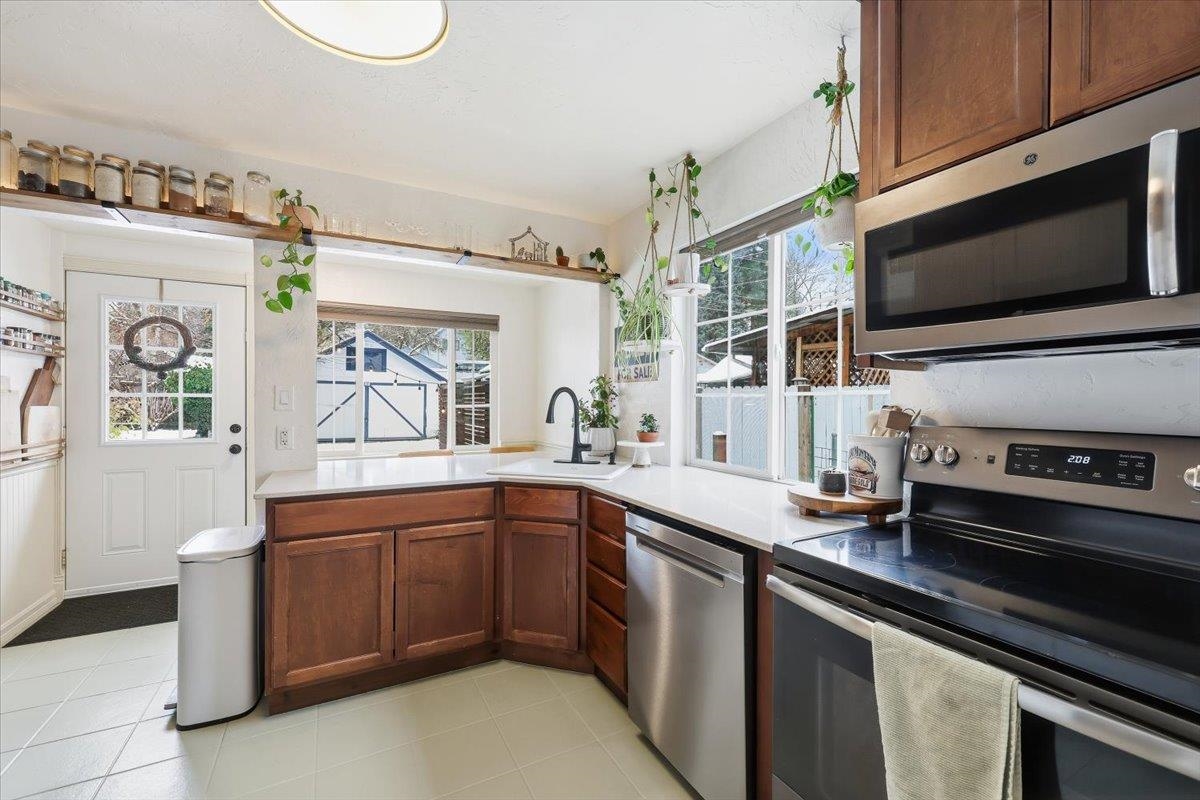 1004 East 13th Avenue Spokane, WA 99202 - Photo 9 of 24