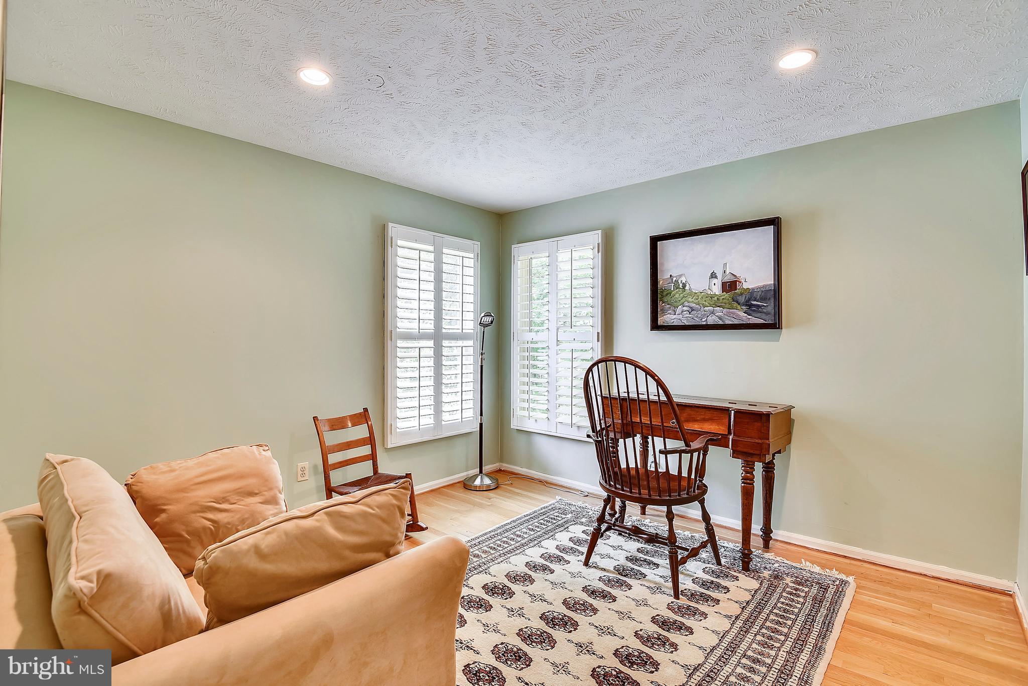 11692 Bennington Woods Road Reston, VA 20194 - Photo 20 of 29 a living room with furniture