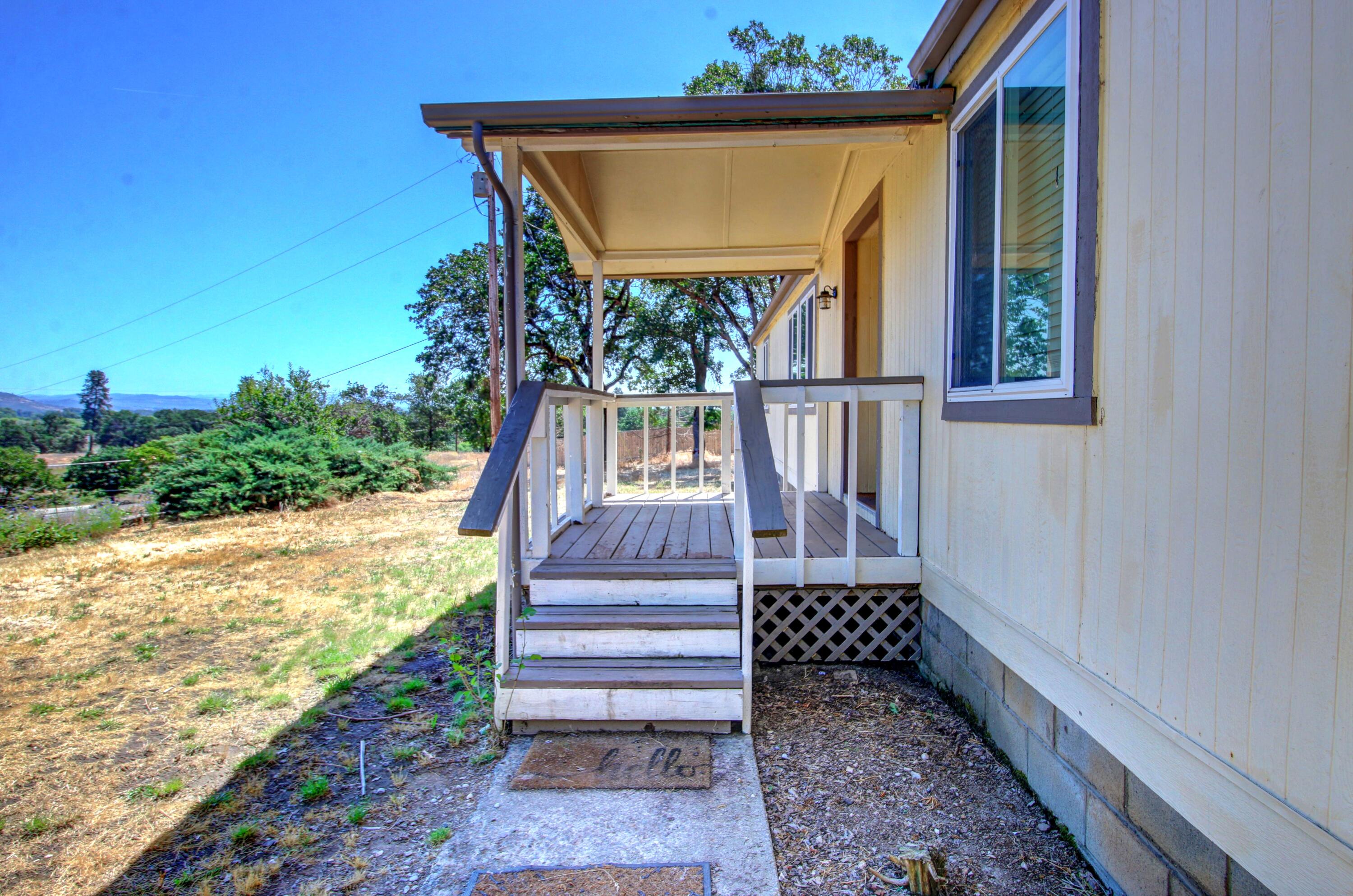 7737 Gold Ray Road Central Point, OR 97502 - Photo 2 of 38 2