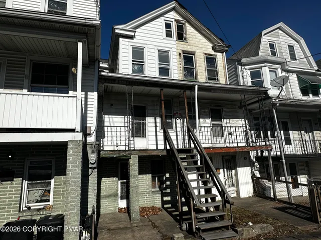 $29,900 | 117 East Saylor Street, Mount Carmel, PA 17851