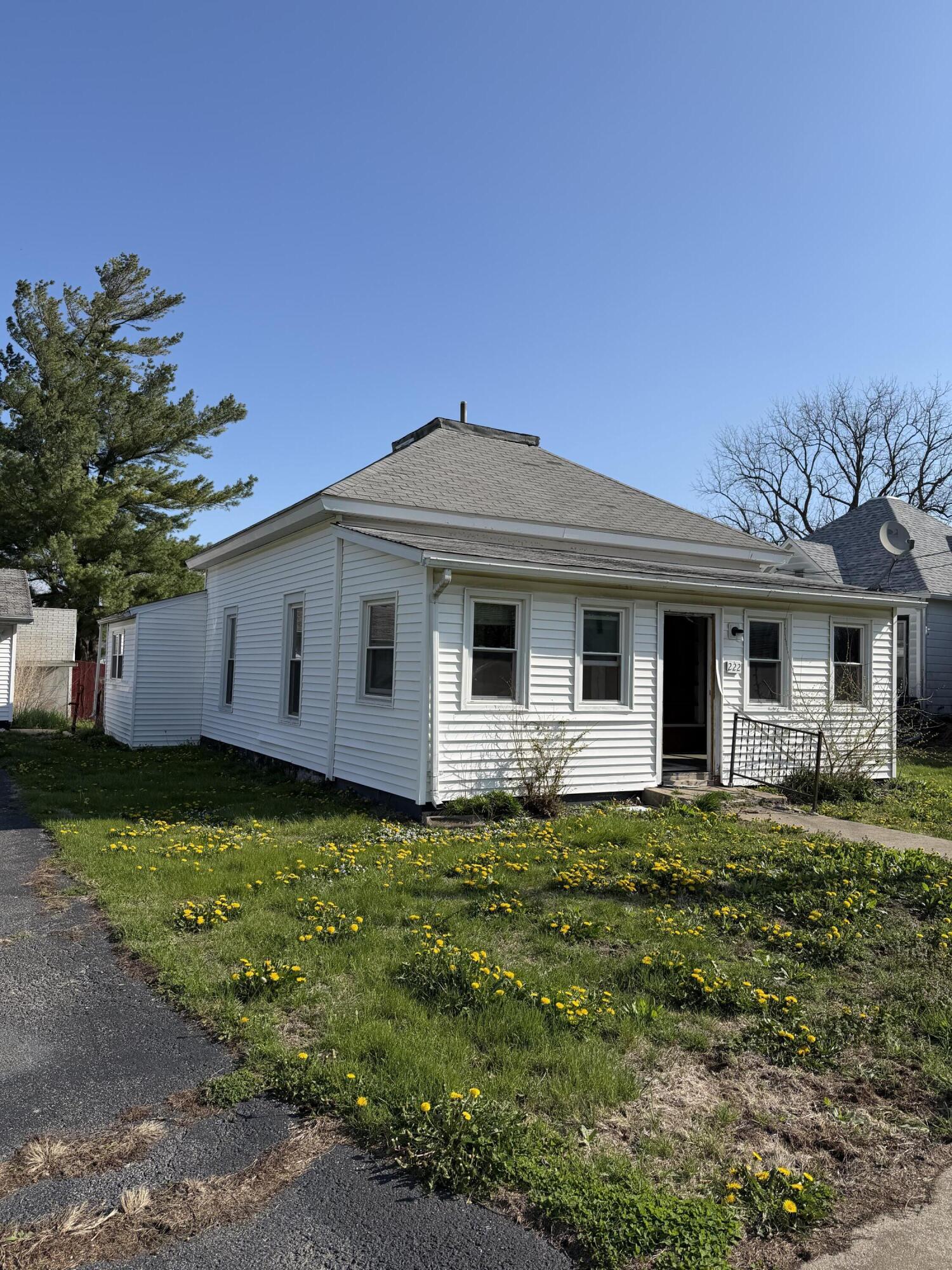 222 West Prairie Avenue Goodland, IN 47948 - Photo 1 of 13 1500x2000