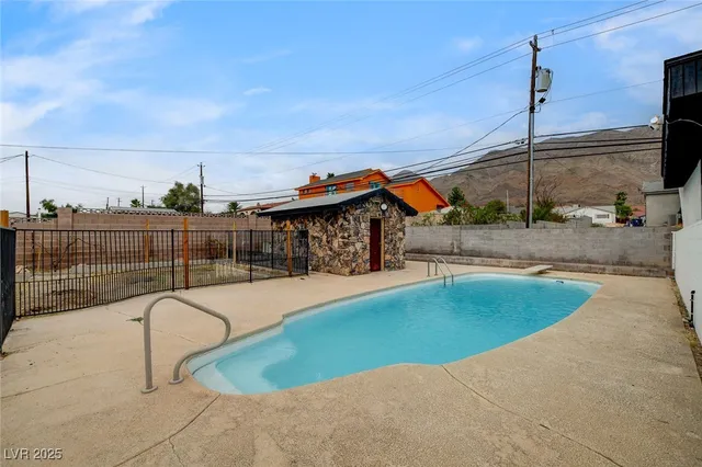 $794,000 | 706 North Hollywood Boulevard, Las Vegas, NV 89110