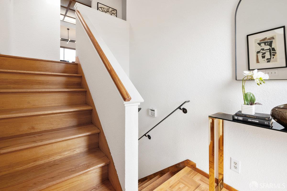 200 Bayview Circle San Francisco, CA 94124 - Photo 32 of 50 a view of entryway