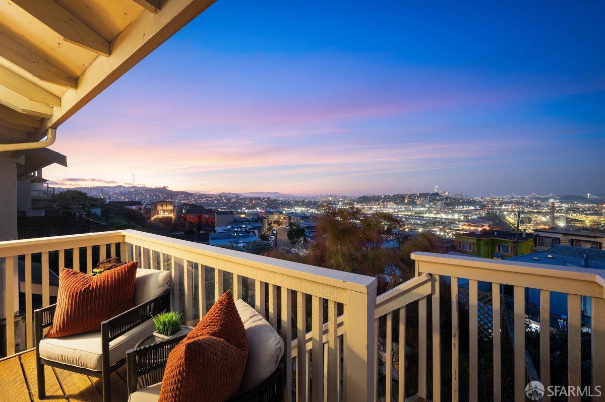 200 Bayview Circle San Francisco, CA 94124 - Photo 6 of 50 a view of city from a balcony