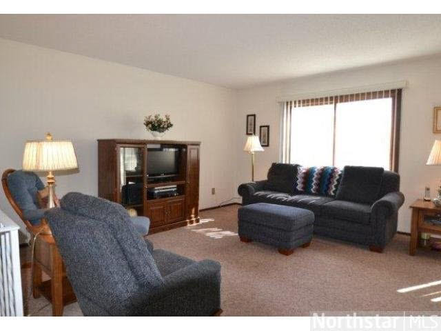 11137 Xavier Road Bloomington, MN 55437 - Photo 3 of 14