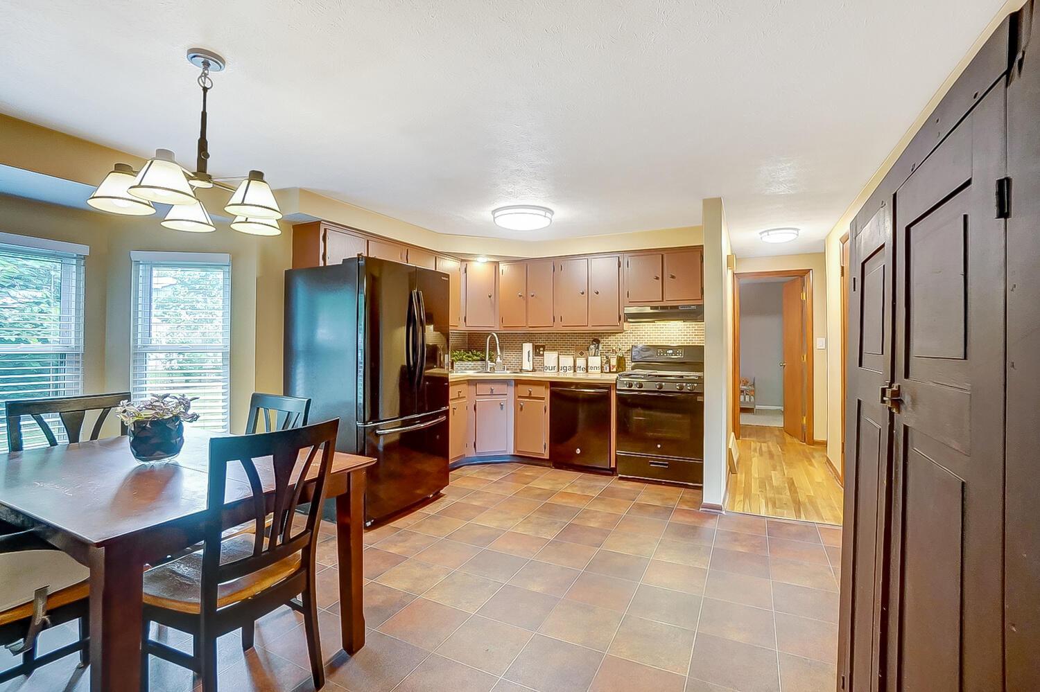 5985 Cairo Road Westerville, OH 43081 - Photo 11 of 49 Gallery Image 11