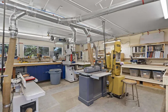 a view of a storage & utility room