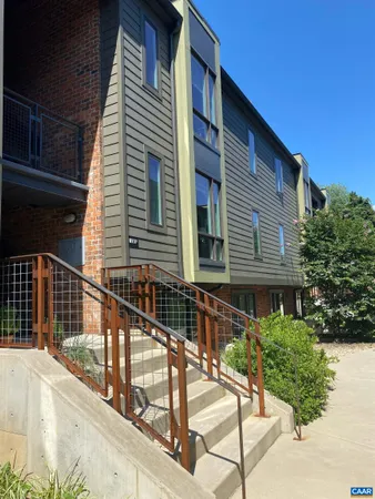 $1,995 | 630 Park Street, Unit U, Charlottesville, VA 22902