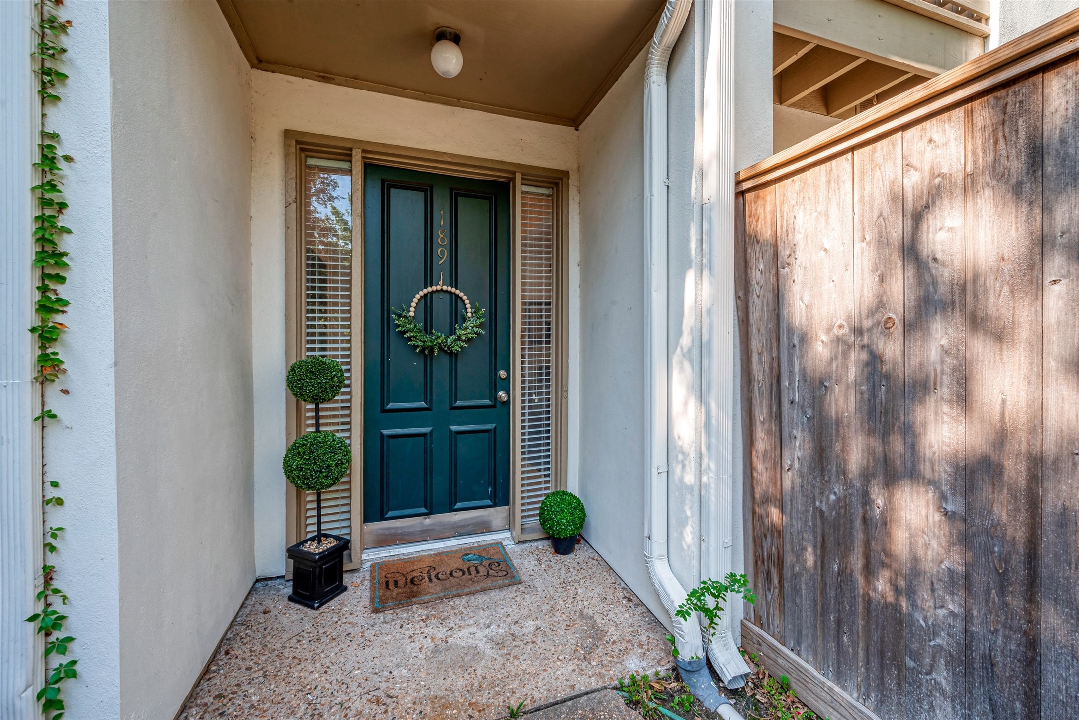 2100 Tanglewilde Street, Unit 189 Houston, TX 77063 - Photo 2 of 31 Private front porch