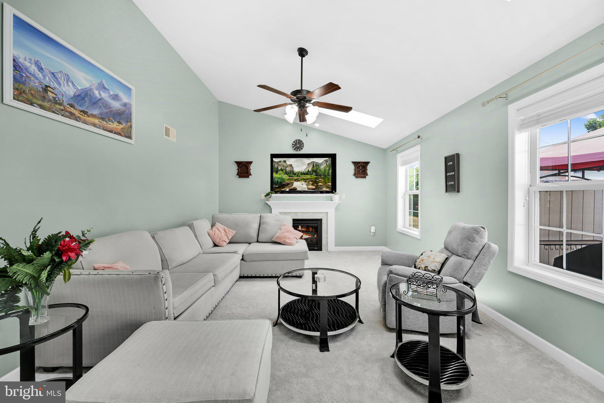 1018 Shilo Street Reading, PA 19605 - Photo 15 of 41 Living Area
