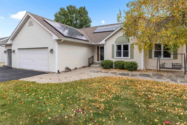 $340,000 | 7801 Hawks View Drive, Machesney Park, IL 61115