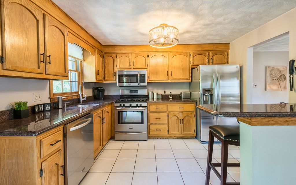 22 Vermont Road Wilmington, MA 01887 - Photo 16 of 30 Gallery Image 16