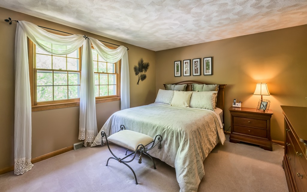 22 Vermont Road Wilmington, MA 01887 - Photo 2 of 30 Gallery Image 2